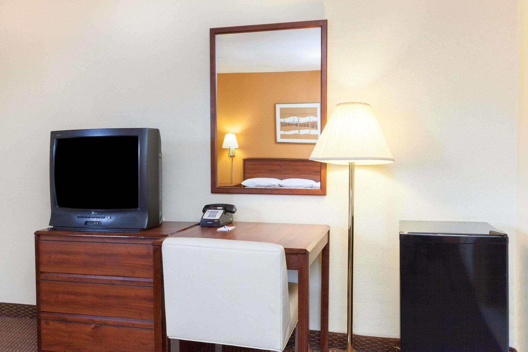 Country Inn & Suites By Radisson, Flagstaff Downtown, Az Екстериор снимка